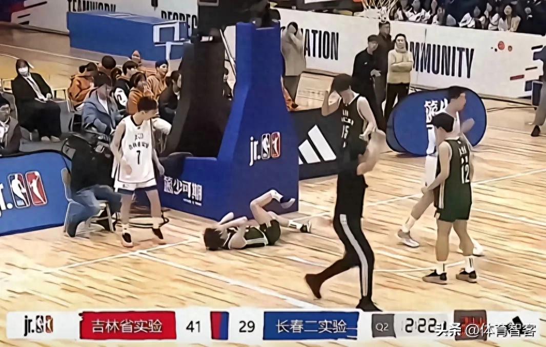 保罗·乔治_乔治保罗老婆_乔治保罗断腿视频