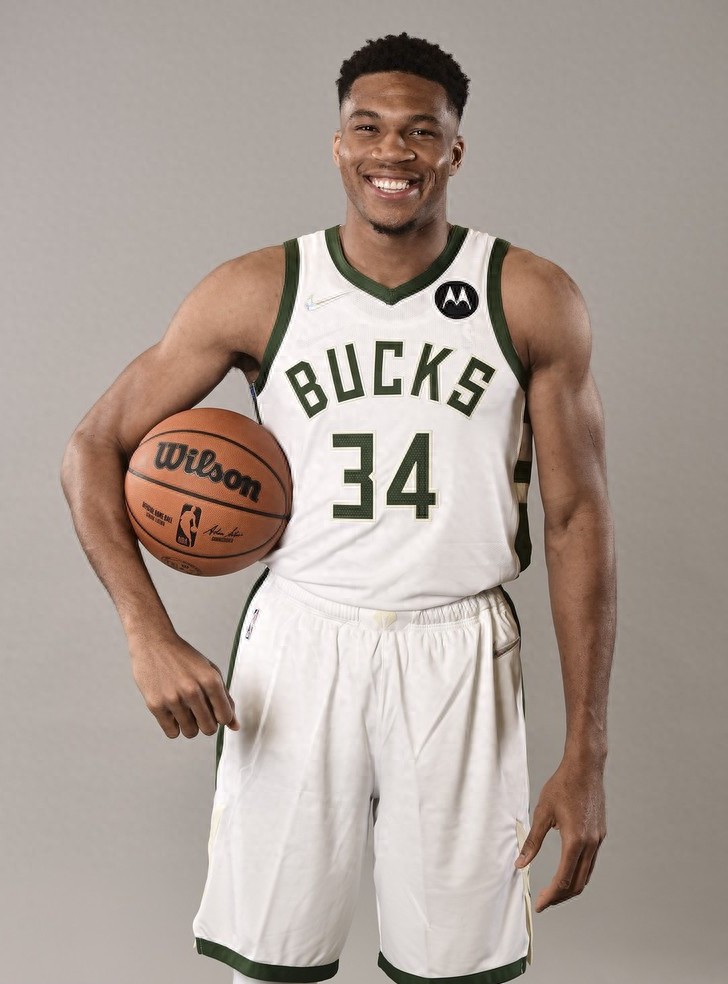 字母哥NBA天赋分析_扬尼斯·阿德托昆博_扬尼斯·阿德托昆博身高臂展