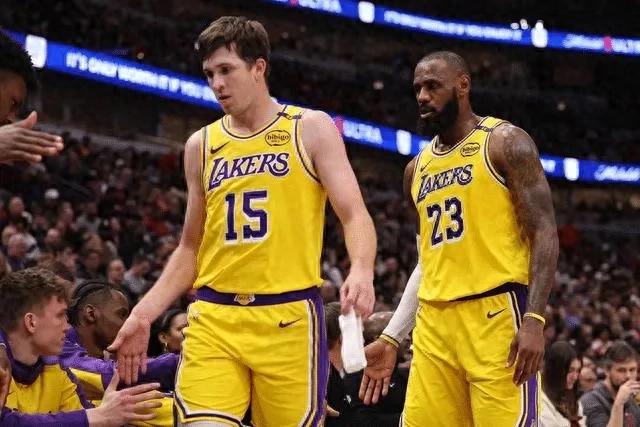 奥斯汀·里夫斯_NBA里夫斯表现_奥斯汀-里夫斯三分球