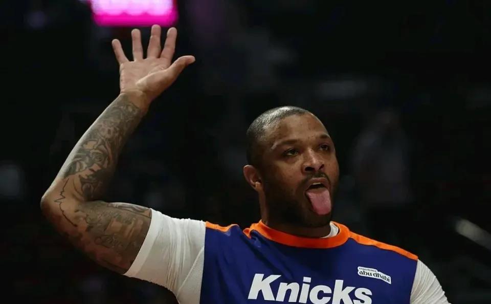 PJ·塔克_NBA老将续约争议_尼克斯队签下PJ·塔克