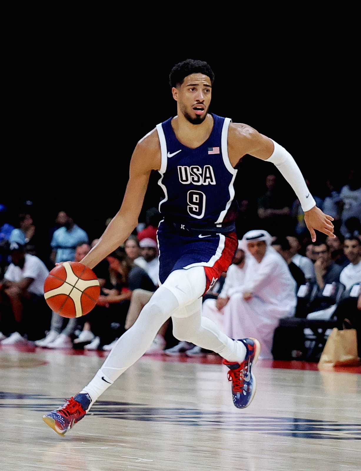 泰瑞斯-哈利伯顿NBA生涯回顾_泰瑞斯·哈利伯顿_步行者球星哈利伯顿奥运表现