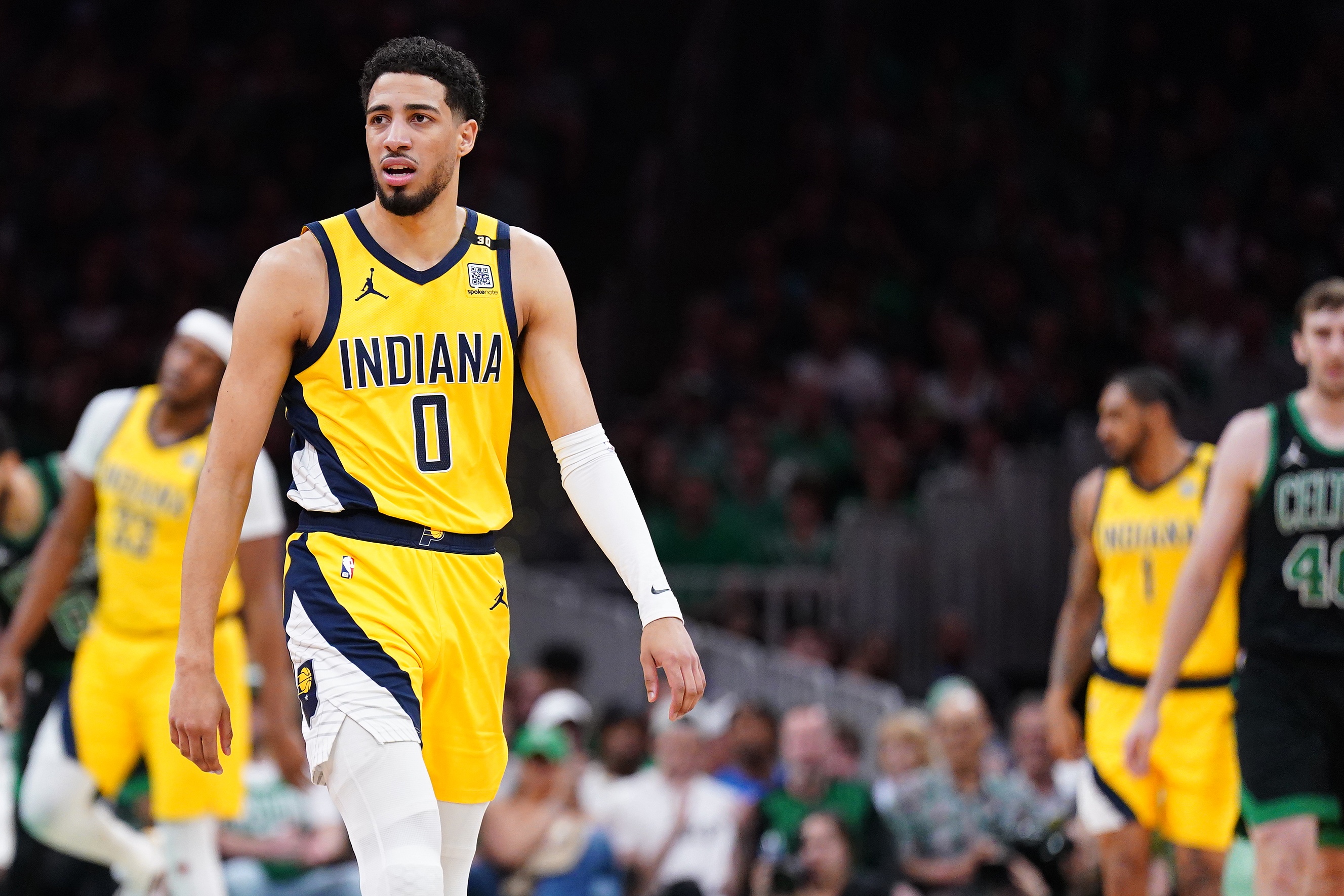 泰瑞斯-哈利伯顿NBA生涯回顾_步行者球星哈利伯顿奥运表现_泰瑞斯·哈利伯顿