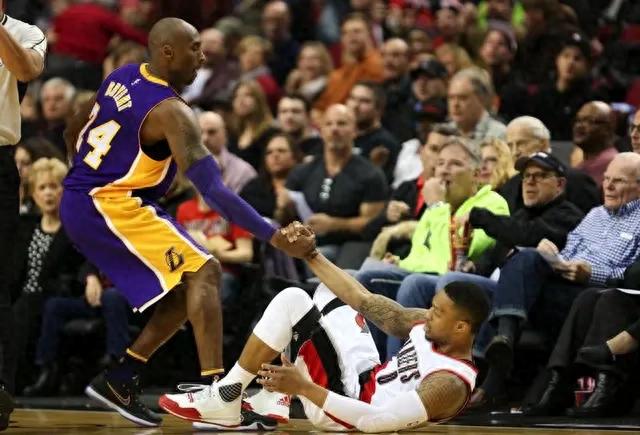  NBA球员精神传承 _达米安·利拉德_