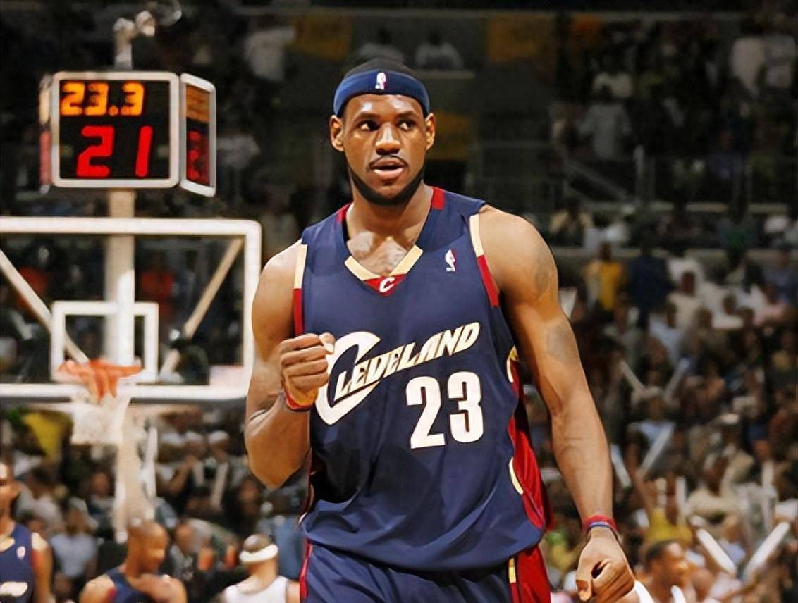 勒布朗·詹姆斯NBA生涯成就_勒布朗·詹姆斯_勒布朗·詹姆斯全能前锋定义