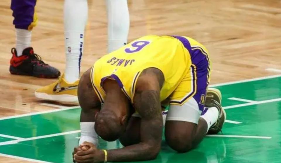 勒布朗·詹姆斯NBA生涯成就_勒布朗·詹姆斯全能前锋定义_勒布朗·詹姆斯