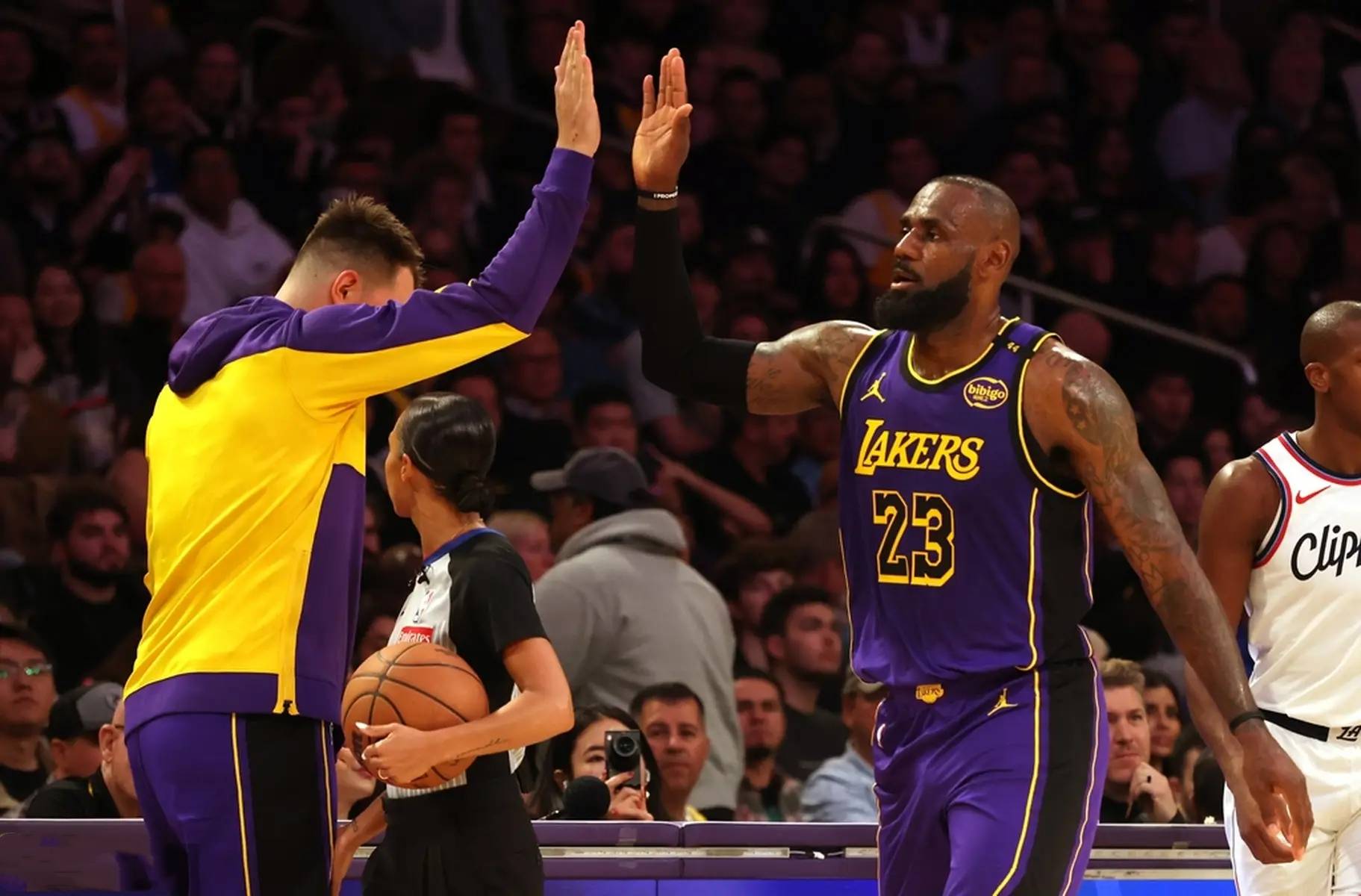 勒布朗·詹姆斯NBA生涯成就_勒布朗·詹姆斯_勒布朗·詹姆斯全能前锋定义