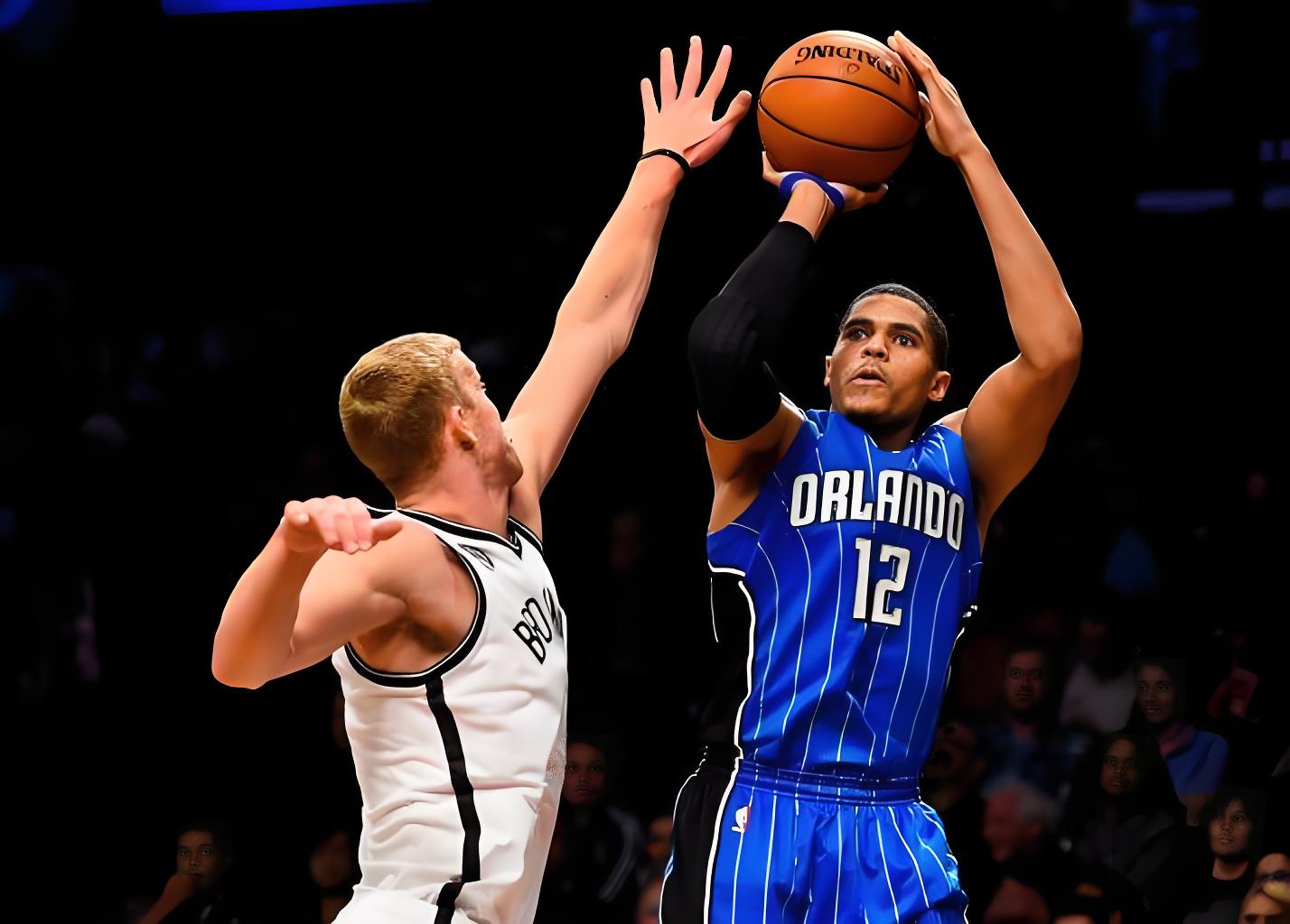篮球运动员托拜厄斯·哈里斯_NBA球员薪资争议_托拜厄斯·哈里斯