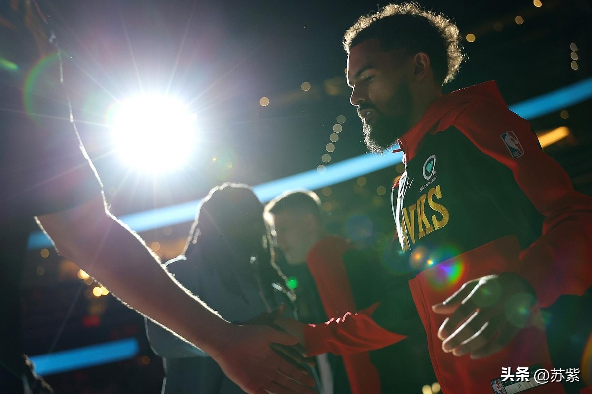 特雷·杨_特雷杨落选NBA最佳阵容的损失_特雷杨落选最佳阵容的原因
