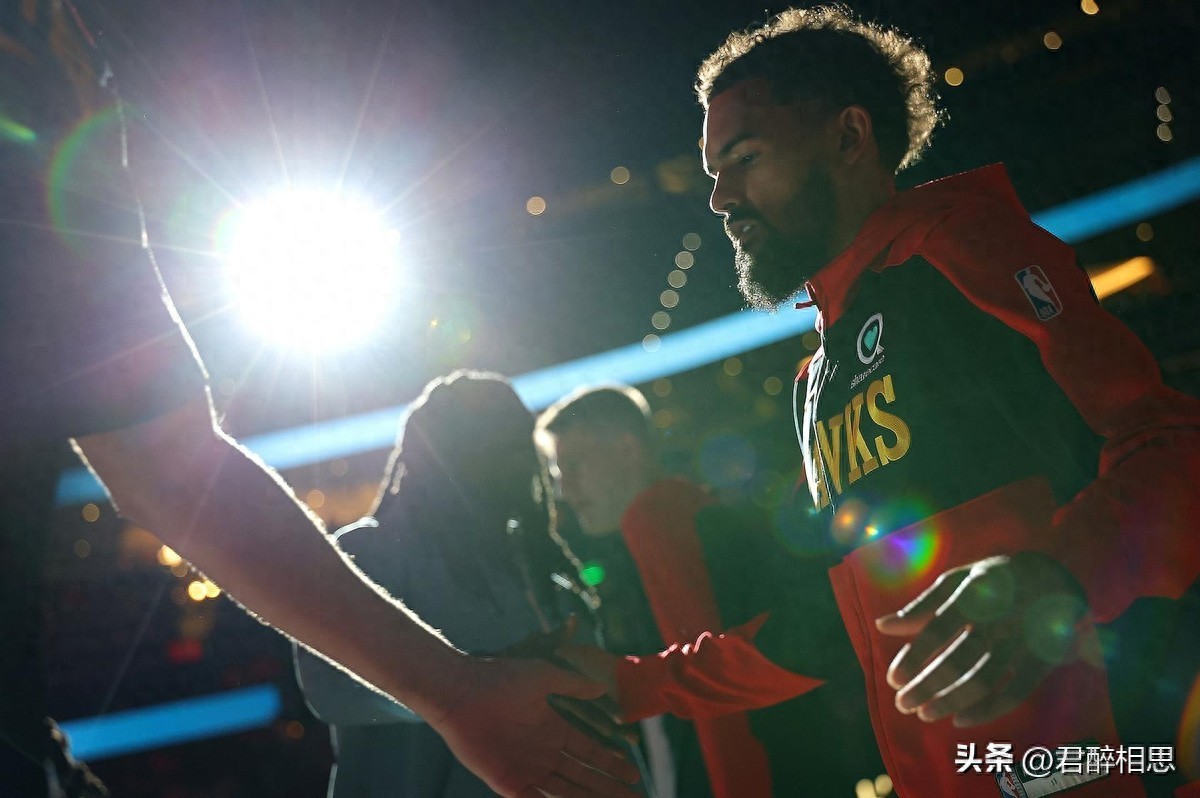 NBA最佳阵容特雷-杨未入选_特雷·杨_特雷-杨最佳阵容损失1.16亿