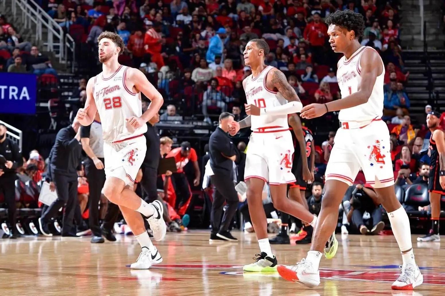 阿门·汤普森NBA天赋分析_火箭队战术体系对阿门的影响_阿门·汤普森