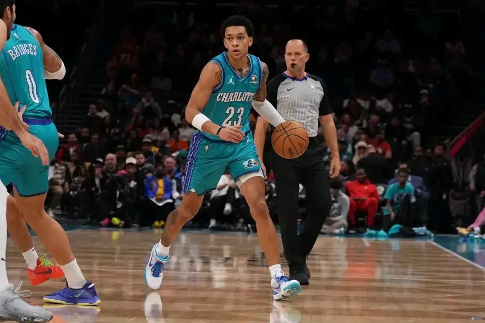 NBA黄蜂队半程总结_夏洛特黄蜂队伤病情况分析_夏洛特黄蜂队