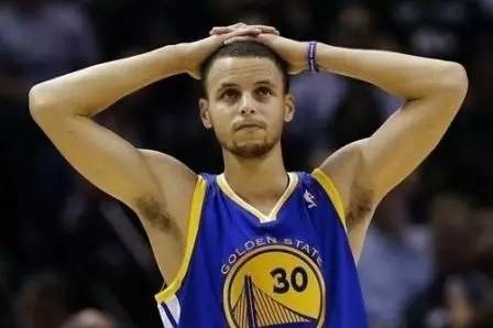 斯蒂芬·库里NBA生涯成就_斯蒂芬·库里_库里三分球技术分析