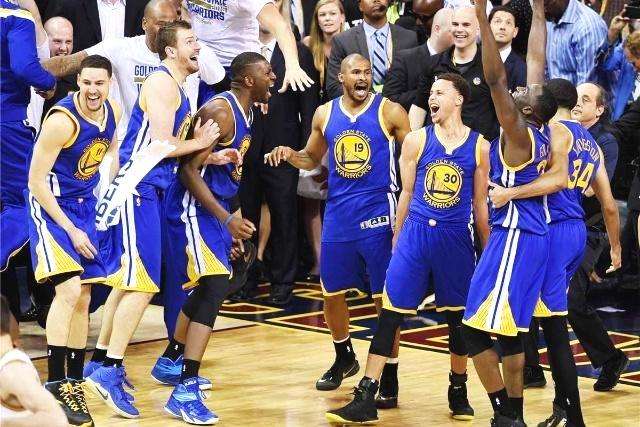 斯蒂芬·库里_斯蒂芬·库里NBA生涯成就_库里三分球技术分析