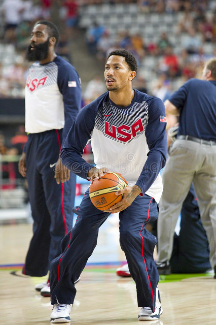 德里克·罗斯NBA最年轻MVP_芝加哥南部英格伍德社区童年_德里克·罗斯
