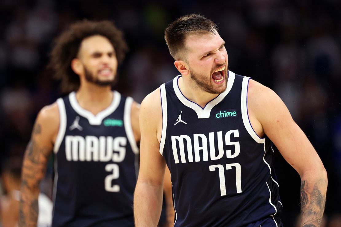 掘金队144-139篮网队_尼古拉·约基奇NBA历史三双_尼古拉·约基奇