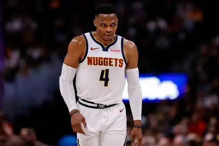 NBA丹佛掘金队半程总结_掘金队人员变动分析_丹佛掘金队