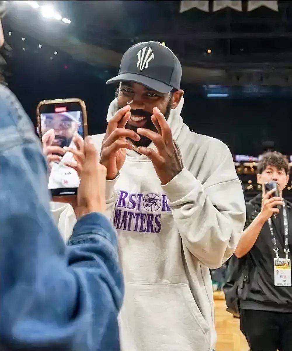 独行侠欧文三年合同_NBA凯里·欧文降薪续约_凯里·欧文