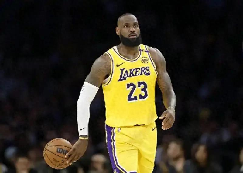 NBA历史23个赛季球员_勒布朗·詹姆斯_勒布朗-詹姆斯2025-26赛季球员选项