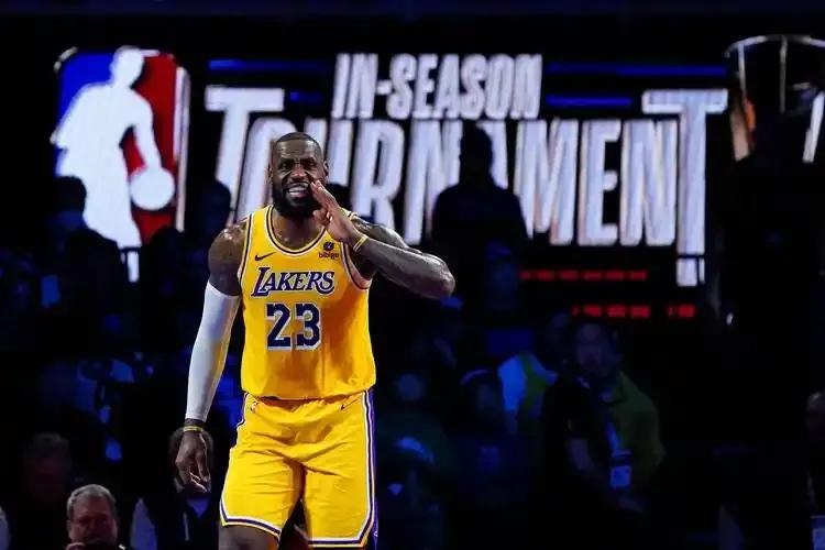 勒布朗-詹姆斯2025-26赛季球员选项_勒布朗·詹姆斯_NBA历史23个赛季球员