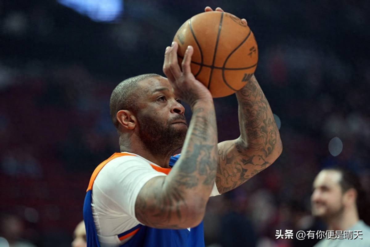  40岁NBA老将坚持打球 _PJ-塔克 退役传闻辟谣 _PJ·塔克