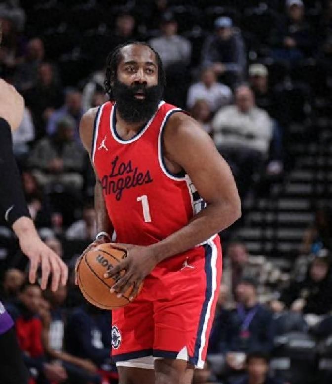 本·西蒙斯_本-西蒙斯自由球员合同分析 _ 哈登与西蒙斯NBA薪资对比 