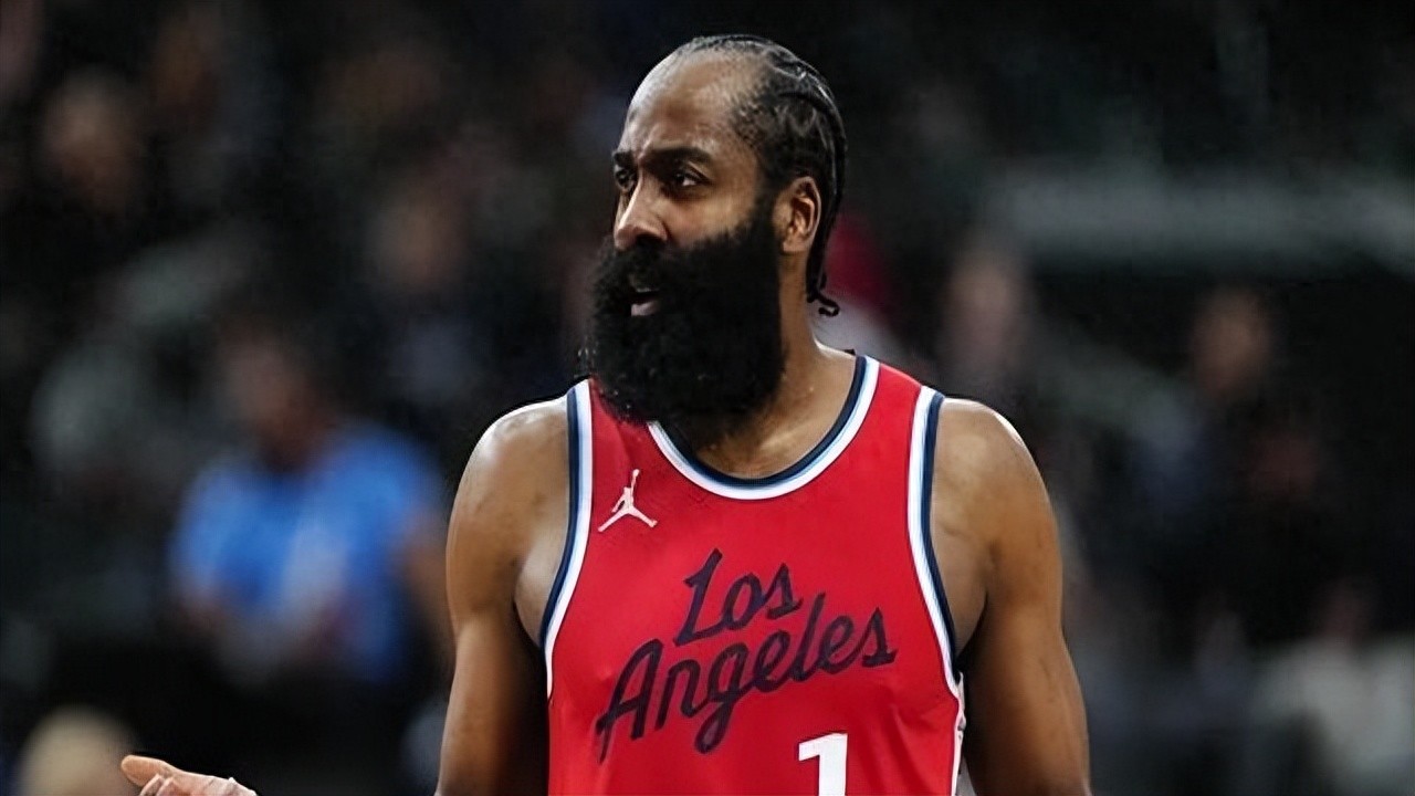 詹姆斯·哈登_NBA规则变化_哈登造犯规技巧
