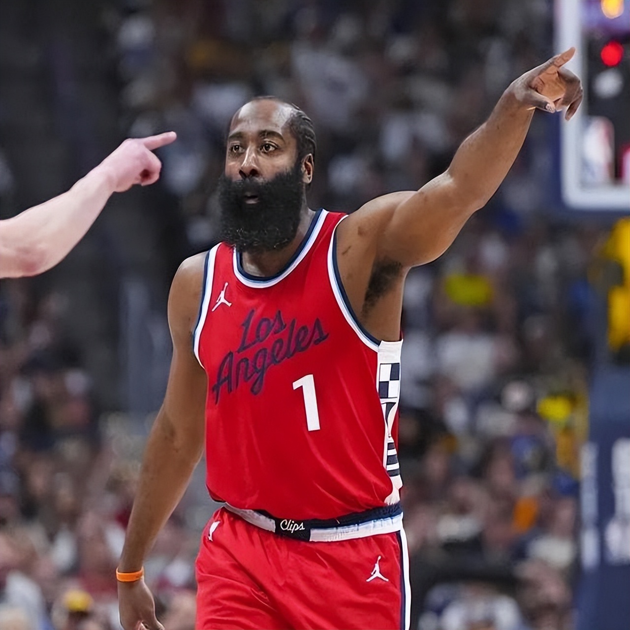 哈登造犯规技巧_詹姆斯·哈登_NBA规则变化