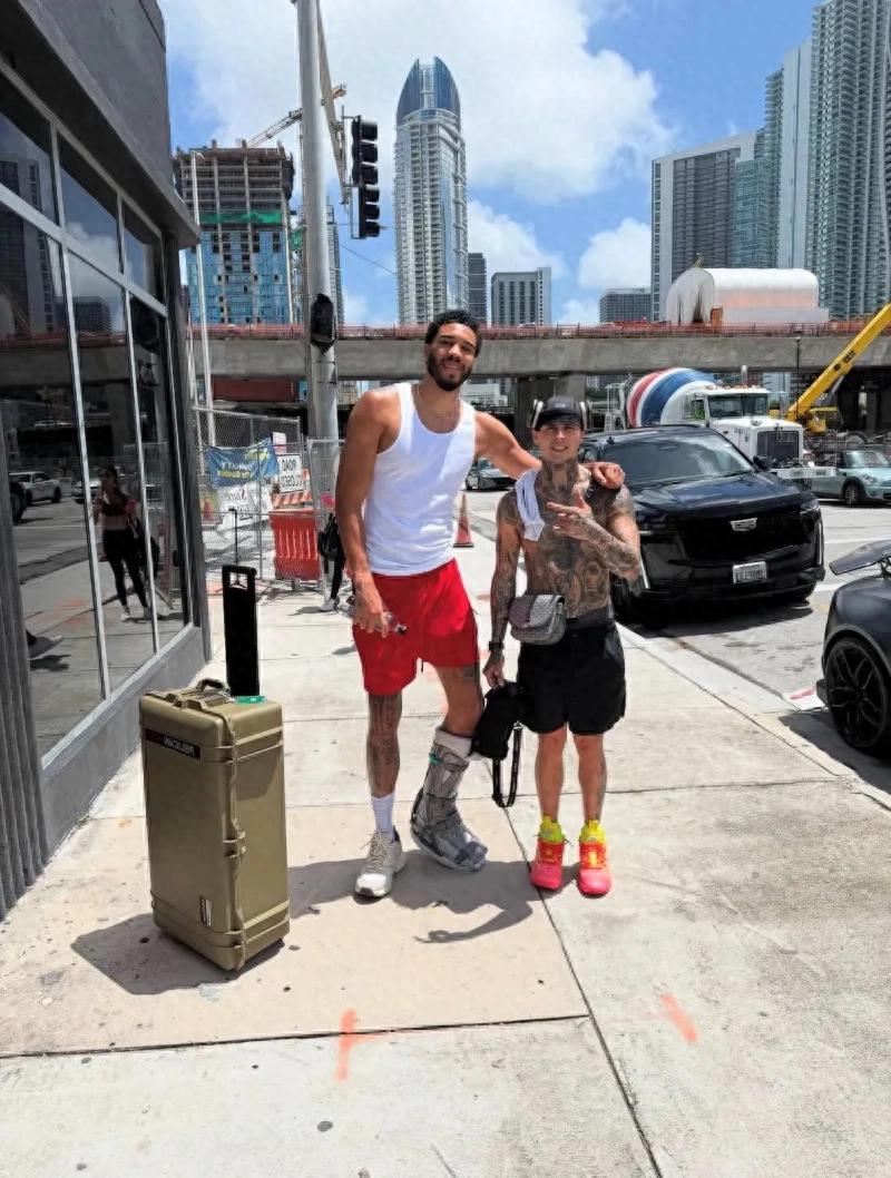 杰森·塔图姆_杰森-塔图姆 跟腱修复手术 NBA季后赛表现_杰森-塔图姆 球员伤病恢复情况