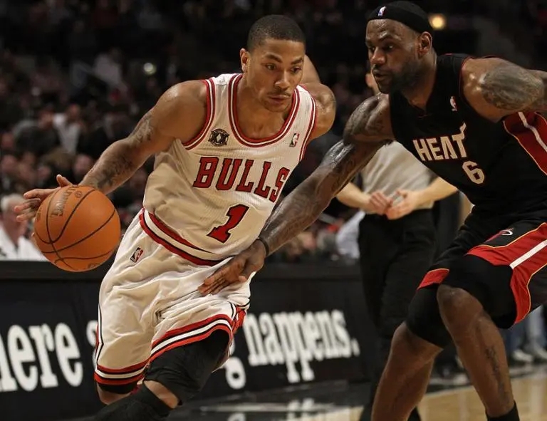 德里克·罗斯_德里克·罗斯 生涯回顾 _ 最年轻MVP 德里克·罗斯 伤病经历 