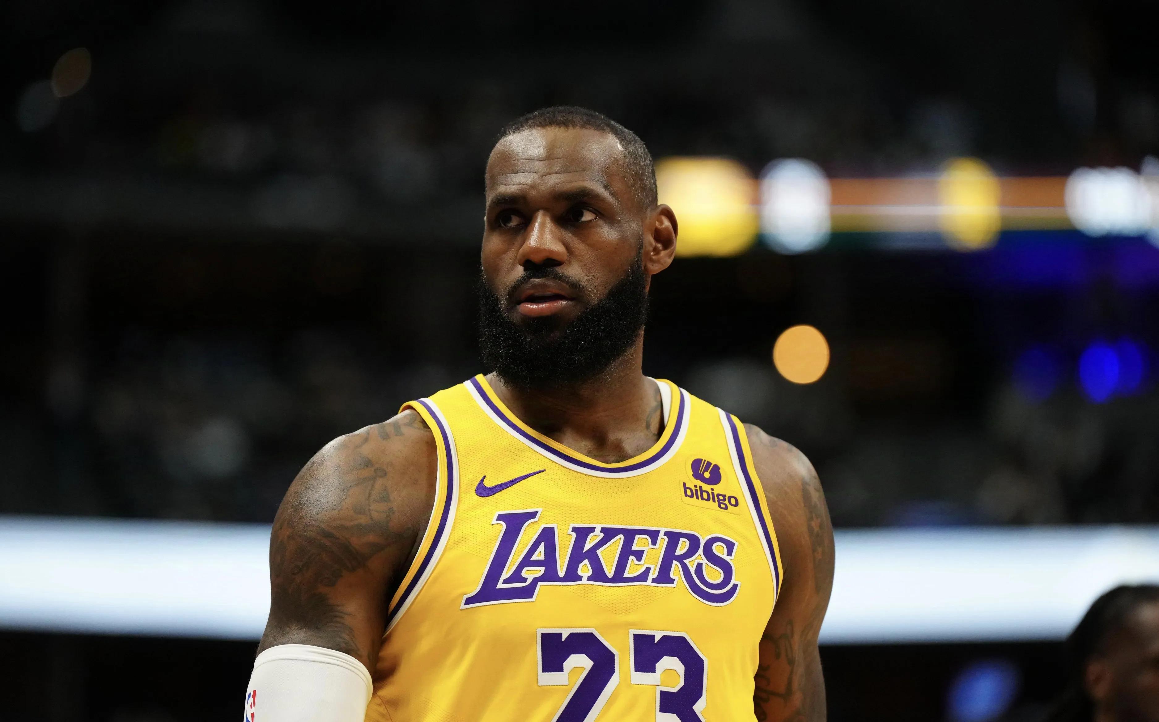 哈登再获力挺杜兰特表态_詹姆斯·哈登_NBA季前赛太阳击败湖人