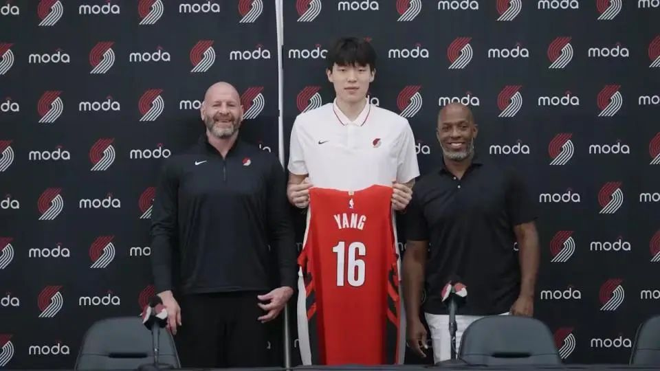 德安德烈·艾顿 波特兰开拓者 合同买断_德安德烈·艾顿_艾顿 新赛季 状态分析