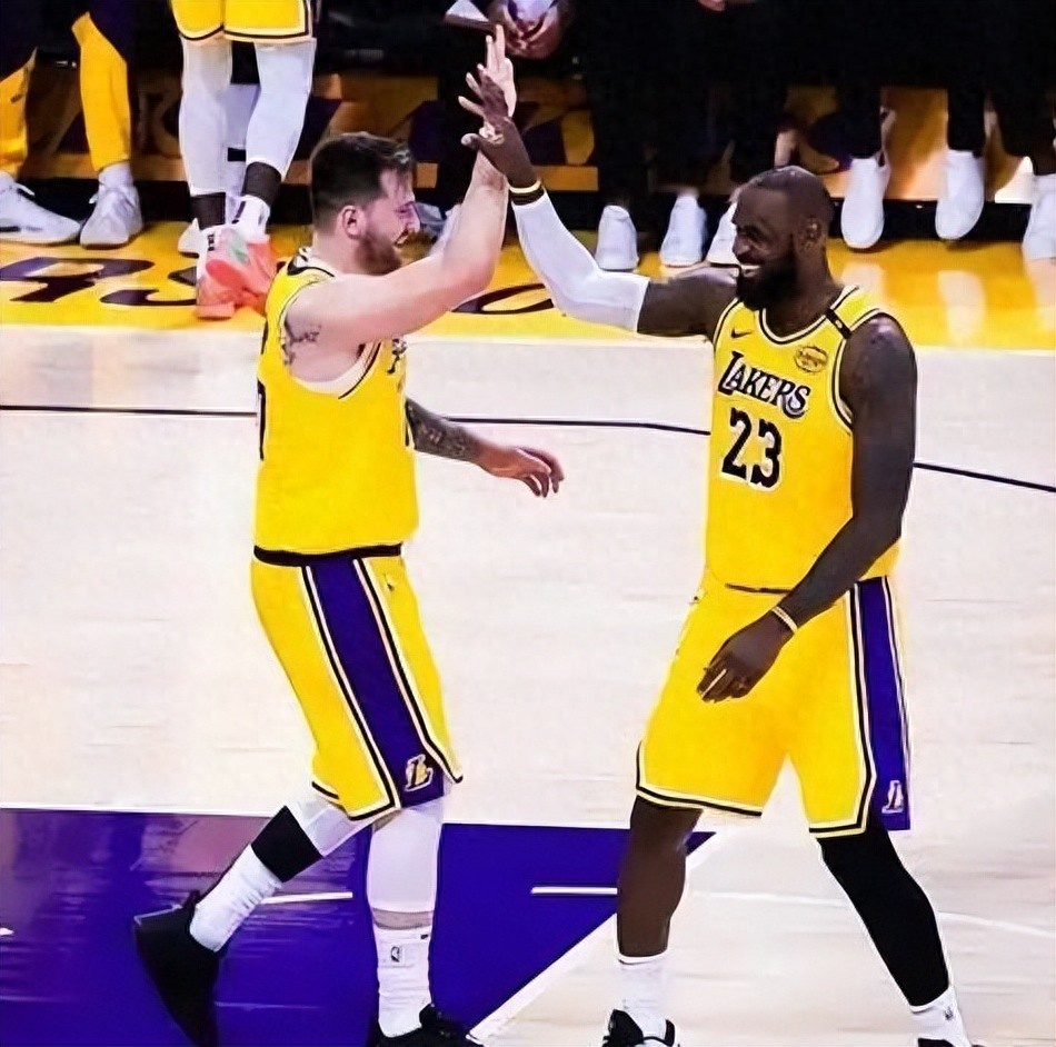 快船队_湖人队东契奇续约新闻_NBA球队阵容分析
