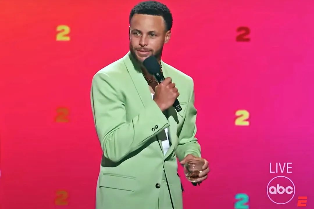 库里ESPY奖项_库里NBA历史三分王_斯蒂芬·库里