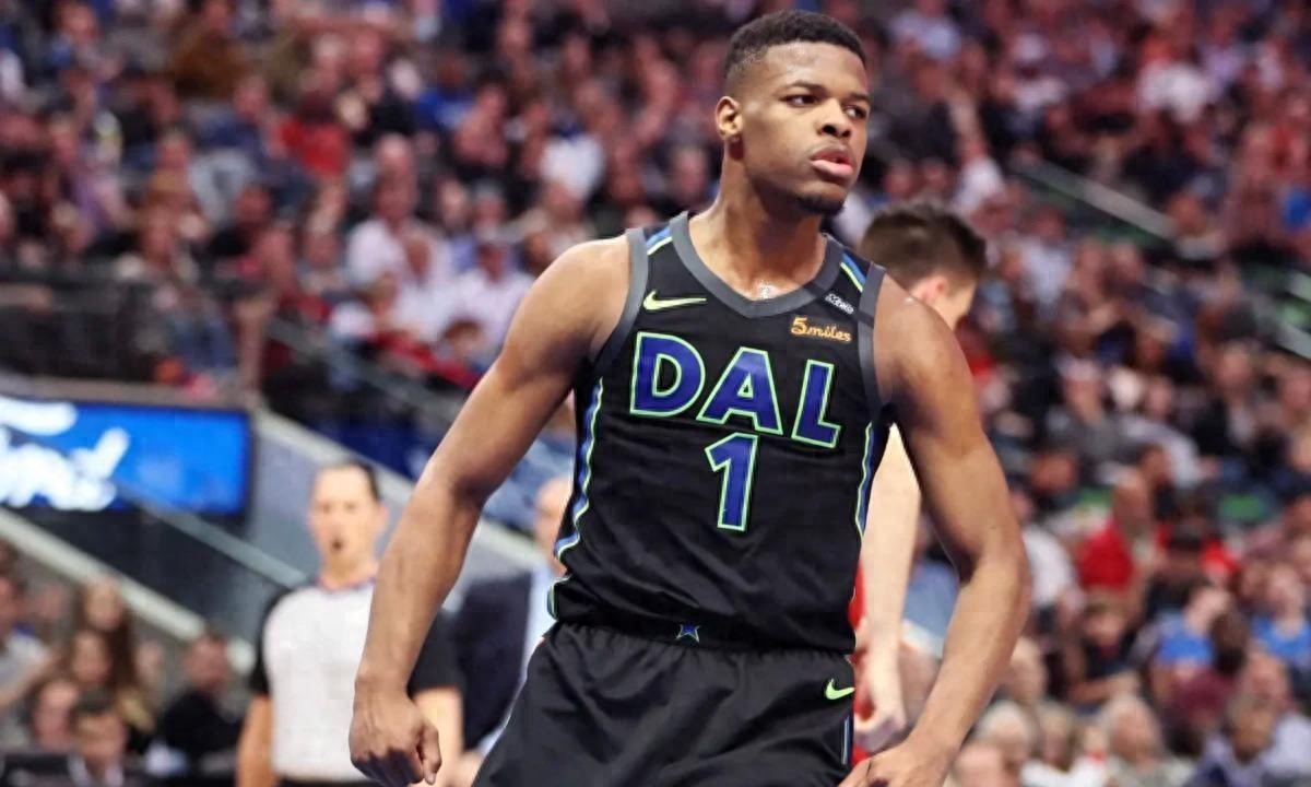 NBA球员职业生涯不确定性_达拉斯独行侠队_达拉斯独行侠裁掉小丹尼斯-史密斯厄尔