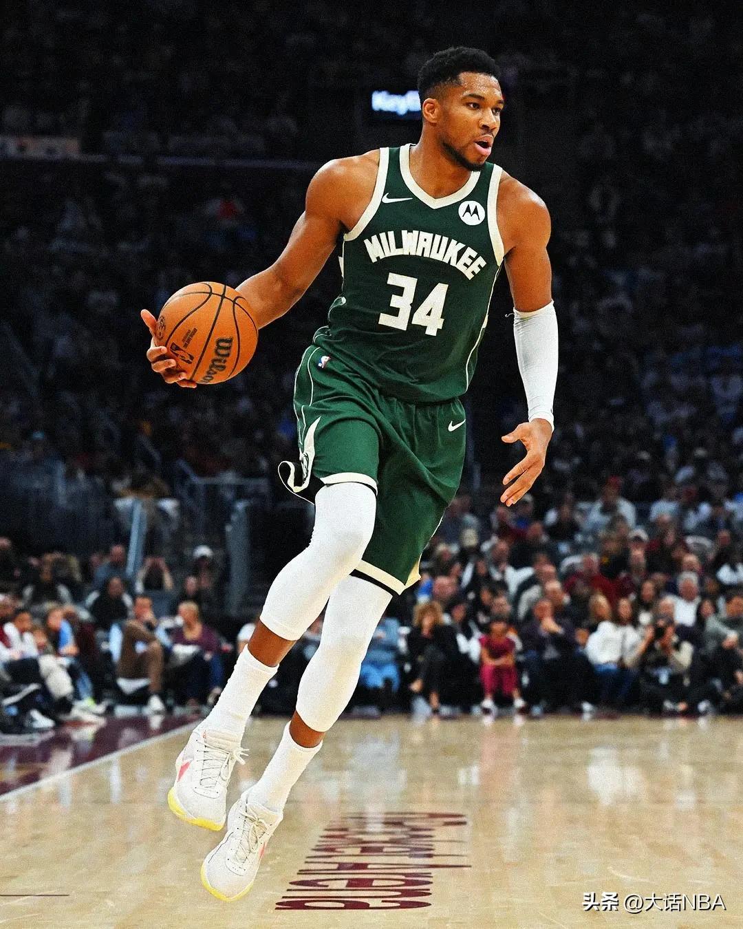 NBA新赛季首个周最佳球员_维克托-文班亚马表现_扬尼斯·阿德托昆博