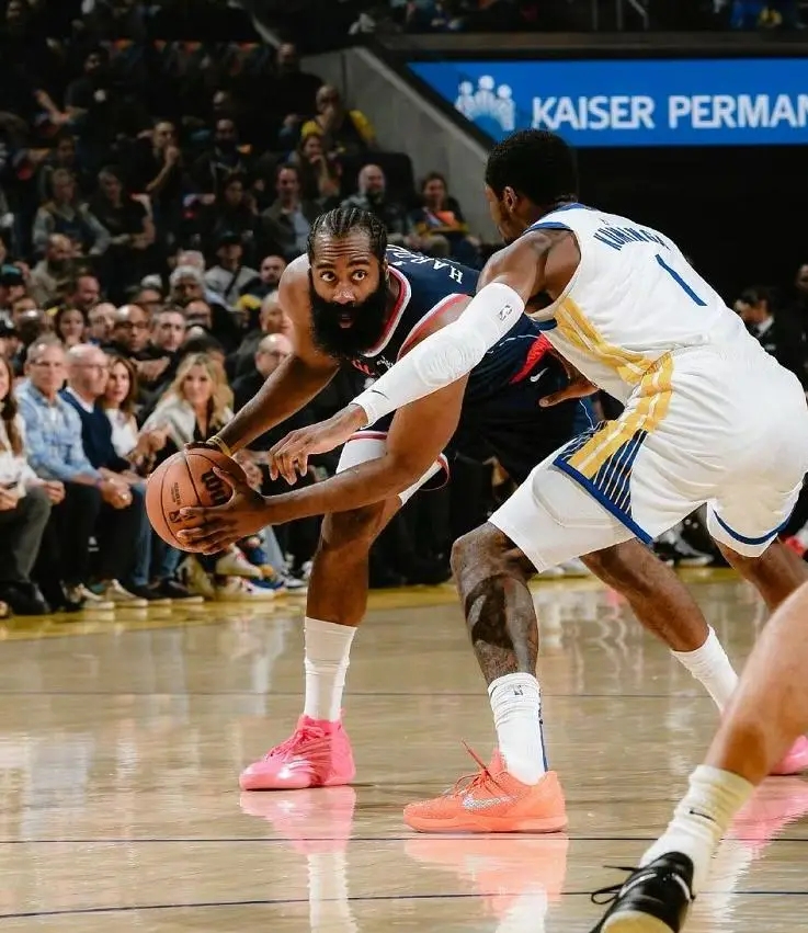NBA勇士队快船队比赛_洛杉矶快船队_库里单挑快船表现